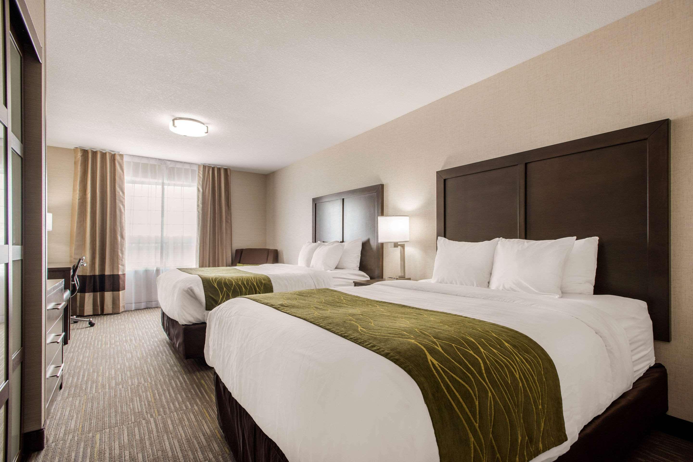Comfort Inn & Suites Red Deer Eksteriør billede