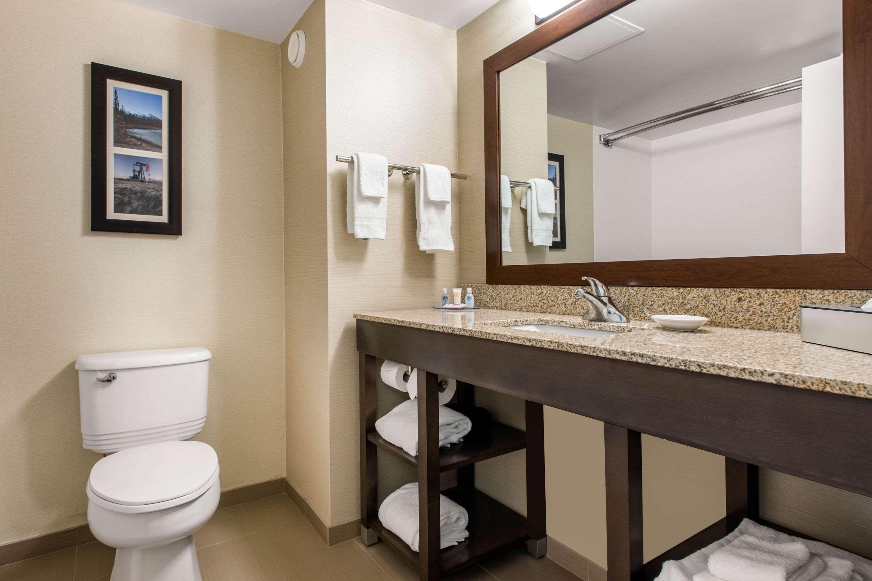Comfort Inn & Suites Red Deer Eksteriør billede