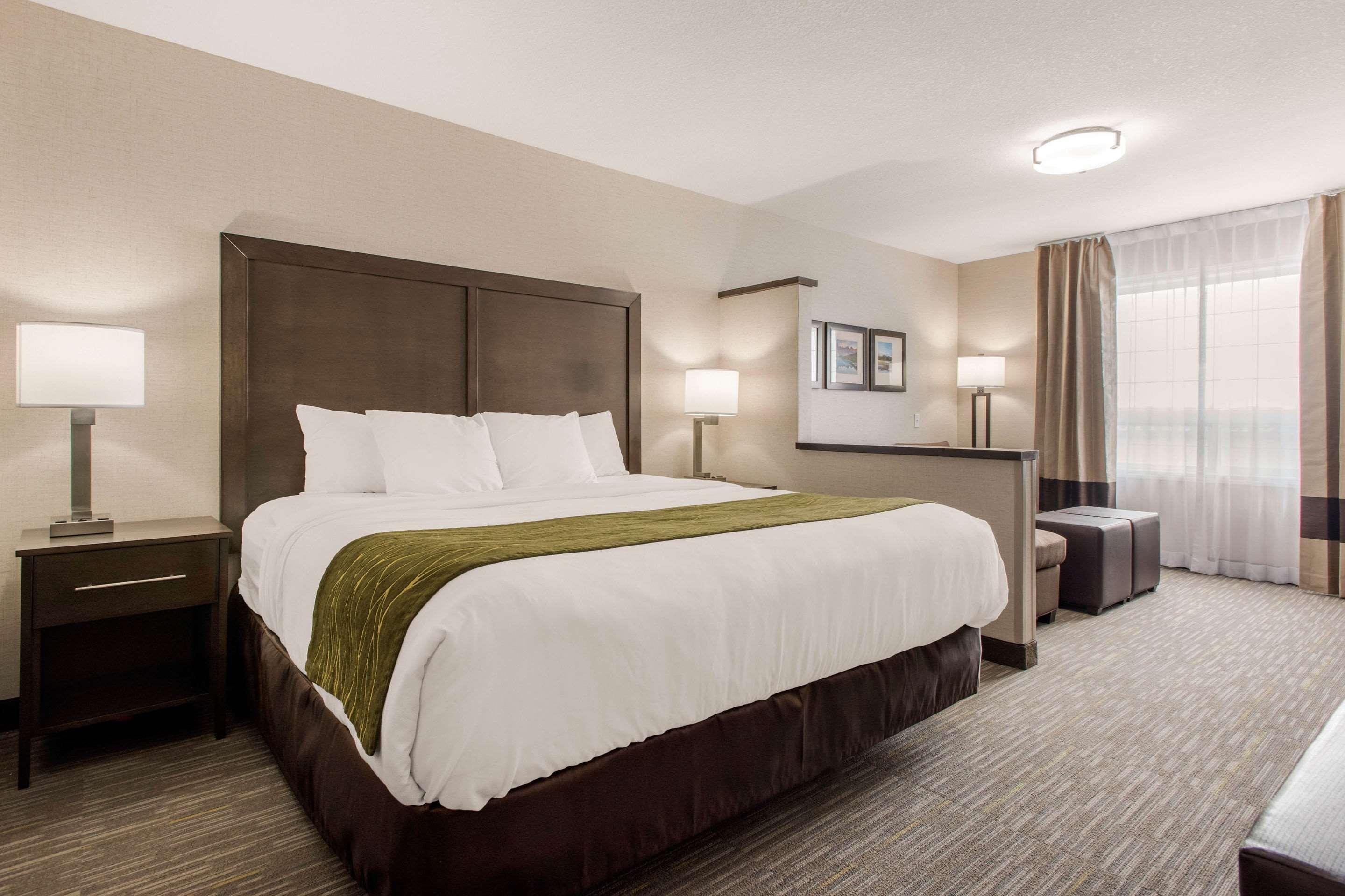 Comfort Inn & Suites Red Deer Eksteriør billede