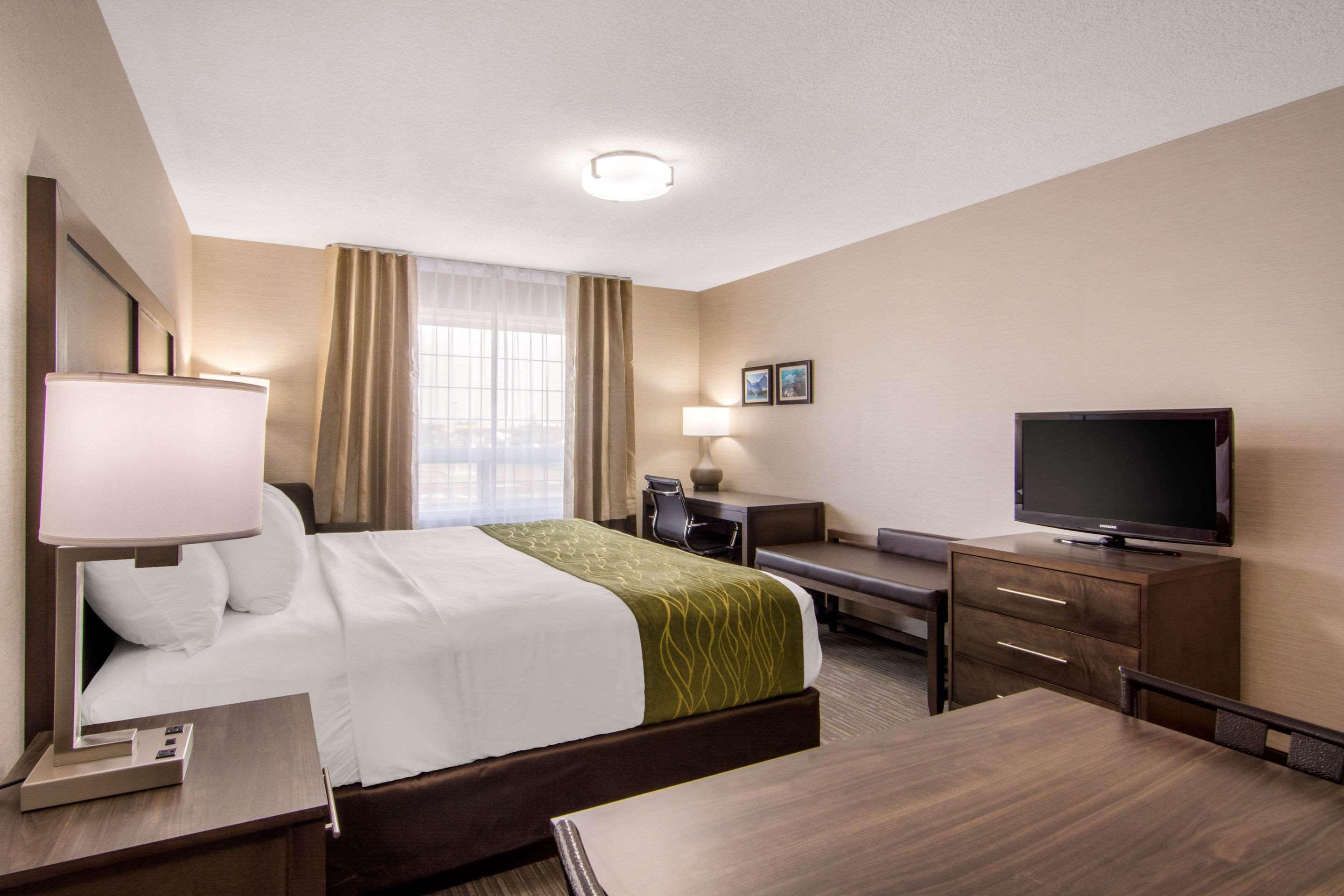 Comfort Inn & Suites Red Deer Eksteriør billede