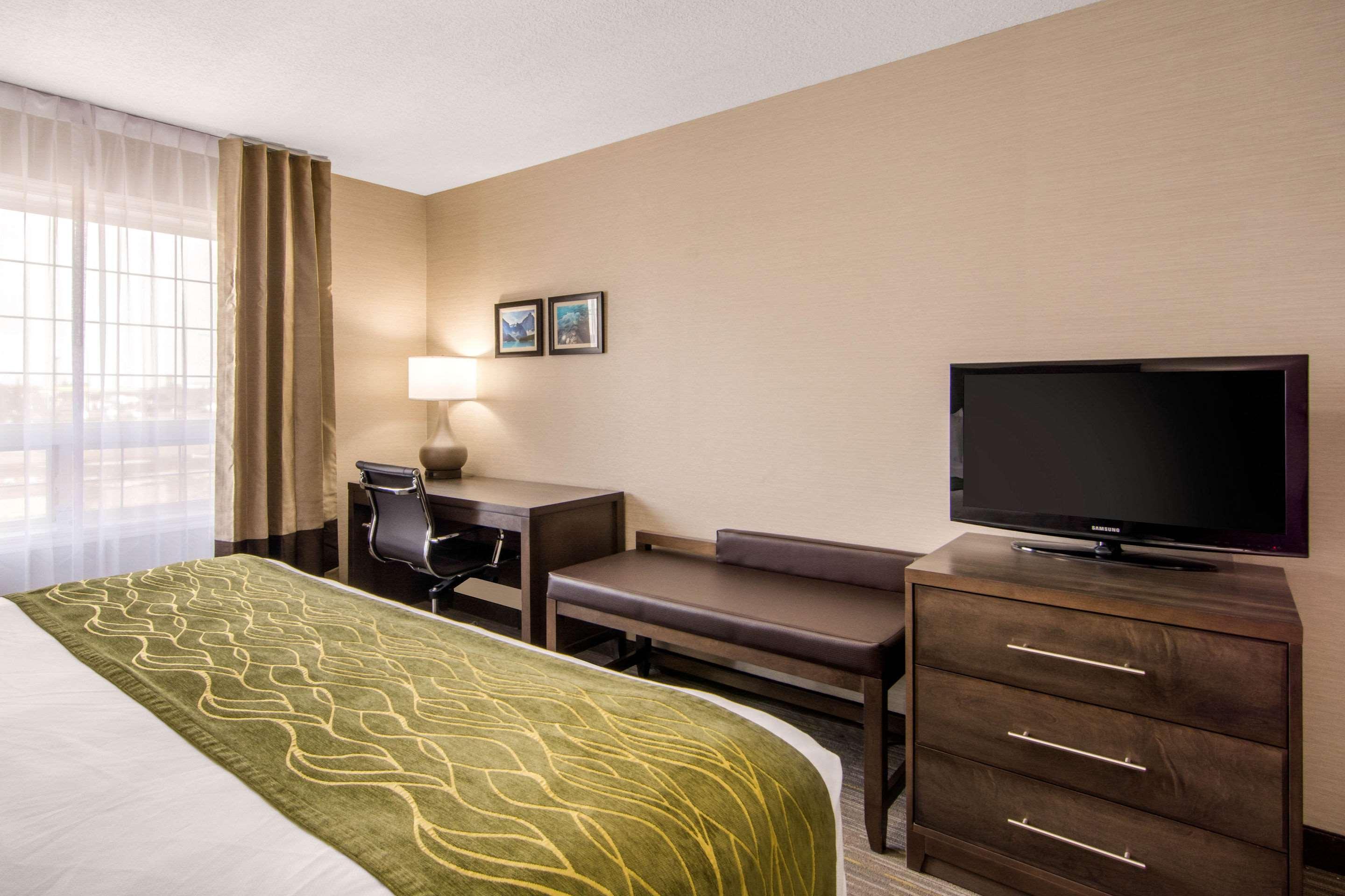 Comfort Inn & Suites Red Deer Eksteriør billede