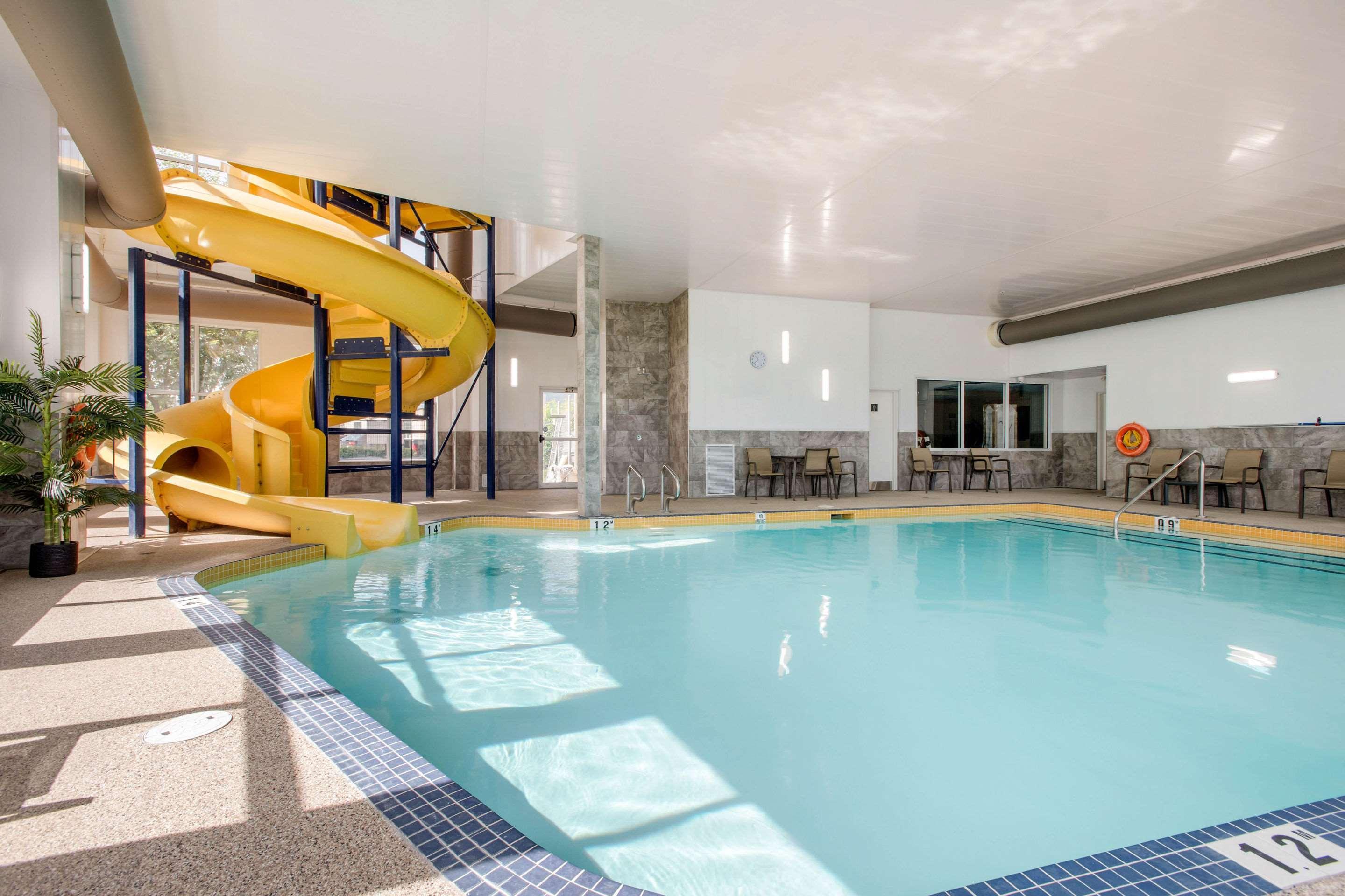 Comfort Inn & Suites Red Deer Eksteriør billede