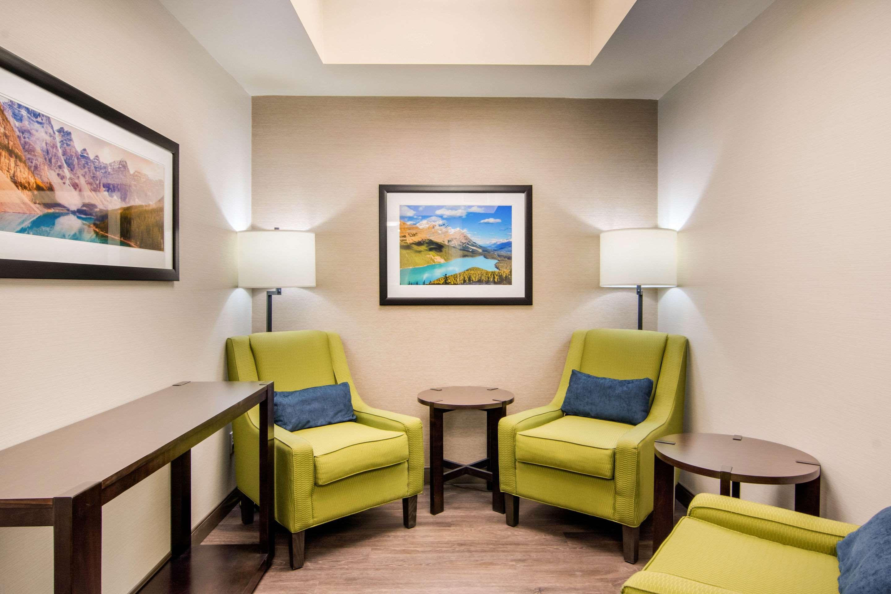 Comfort Inn & Suites Red Deer Eksteriør billede