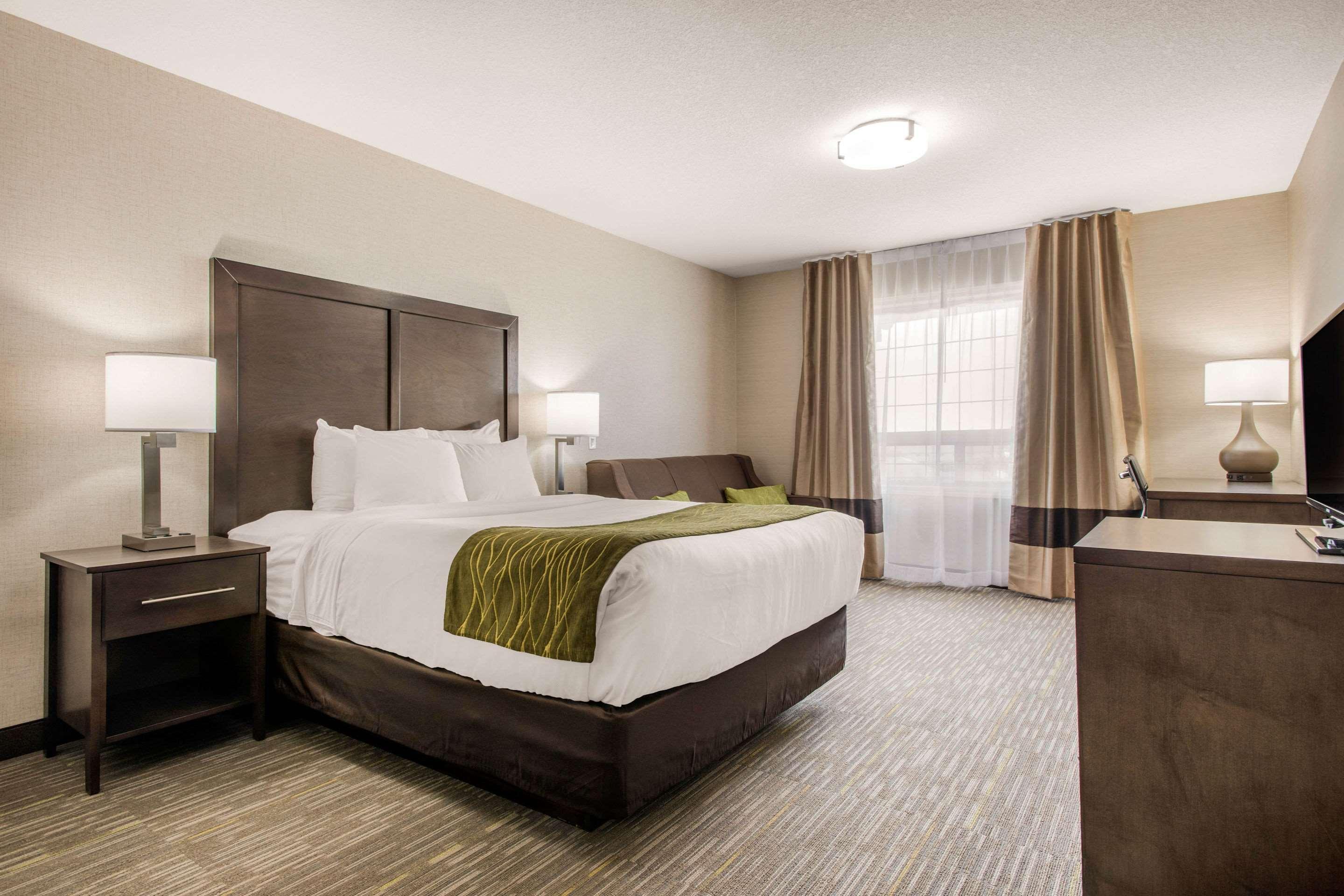 Comfort Inn & Suites Red Deer Eksteriør billede