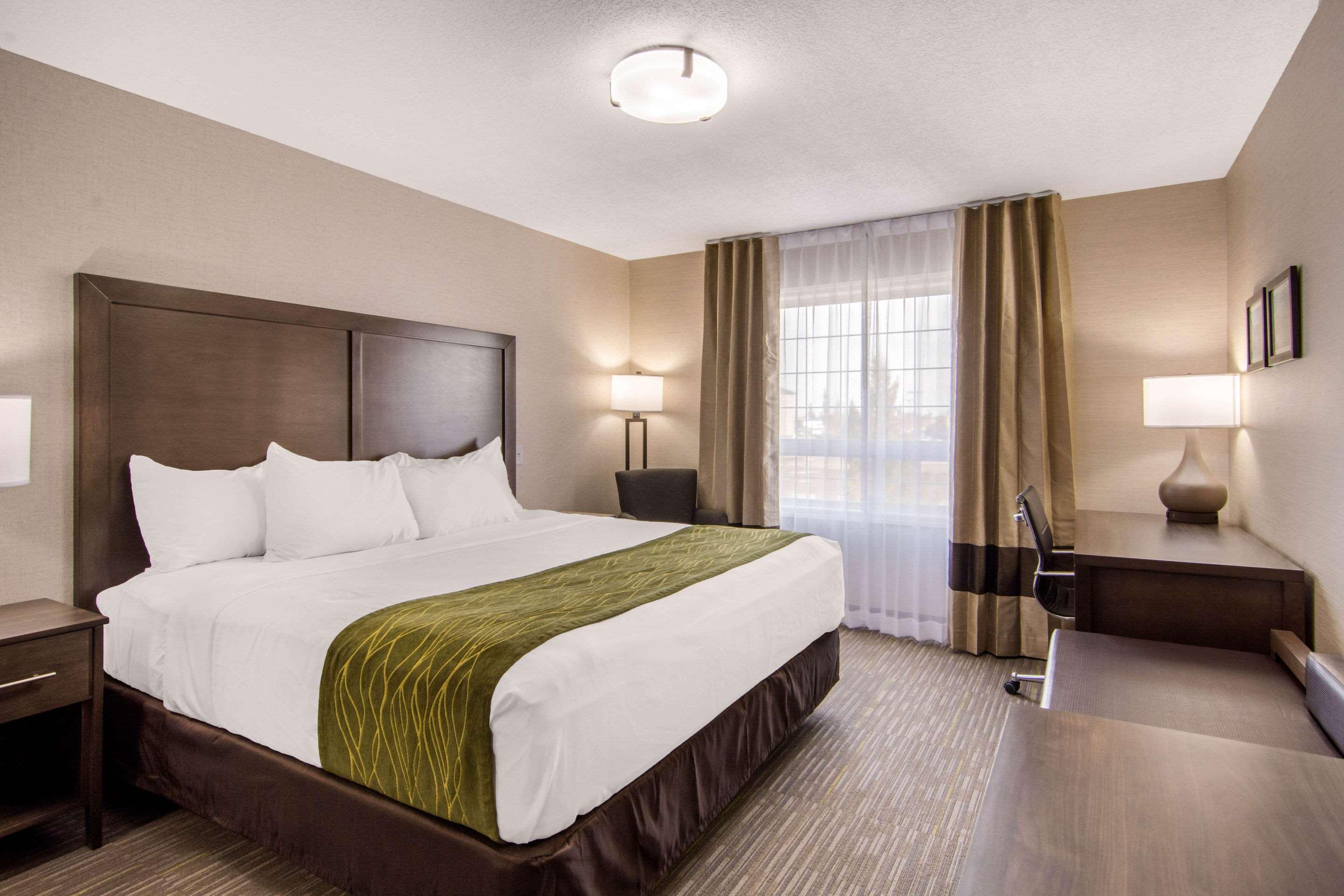 Comfort Inn & Suites Red Deer Eksteriør billede