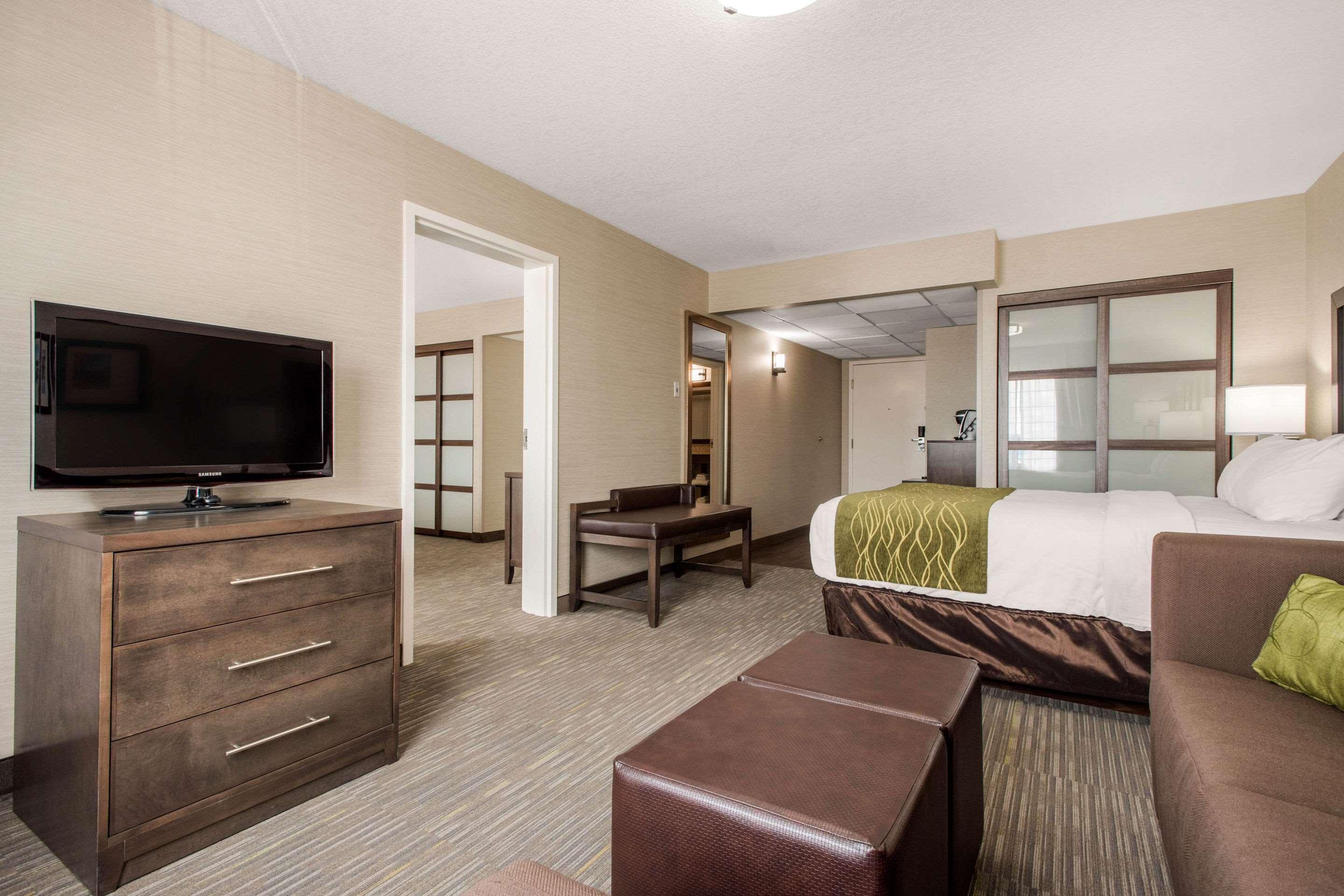 Comfort Inn & Suites Red Deer Eksteriør billede