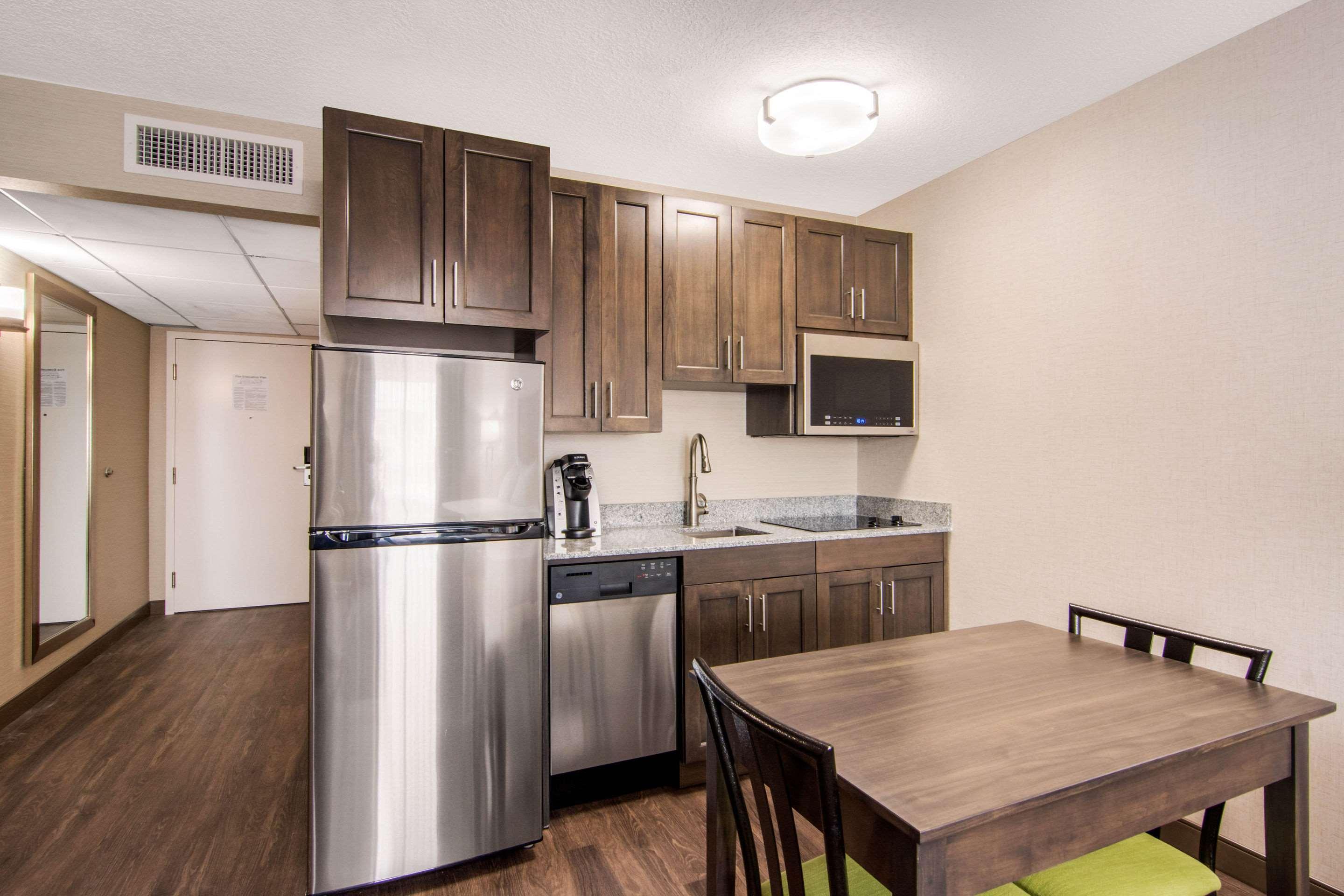 Comfort Inn & Suites Red Deer Eksteriør billede