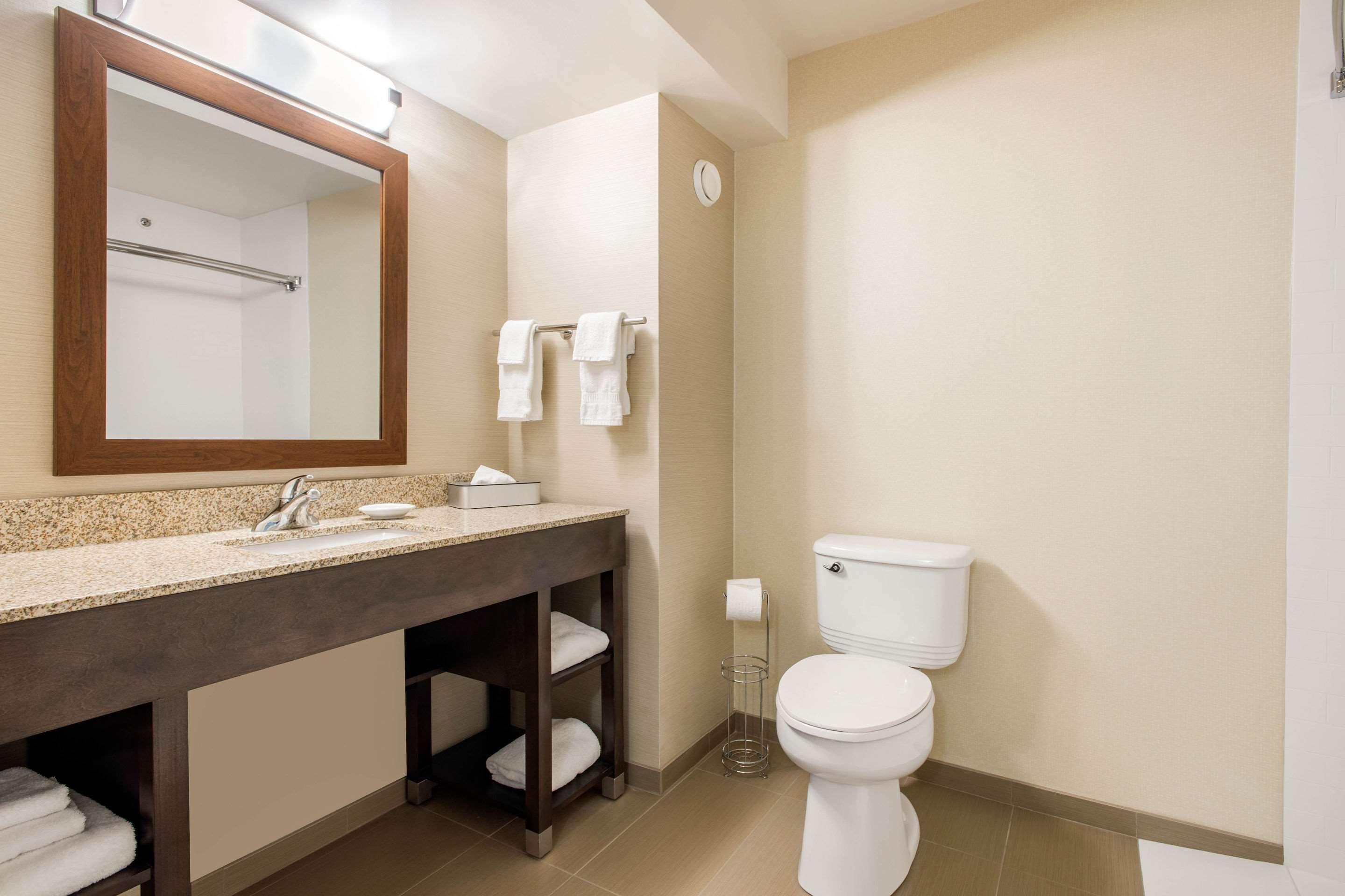 Comfort Inn & Suites Red Deer Eksteriør billede