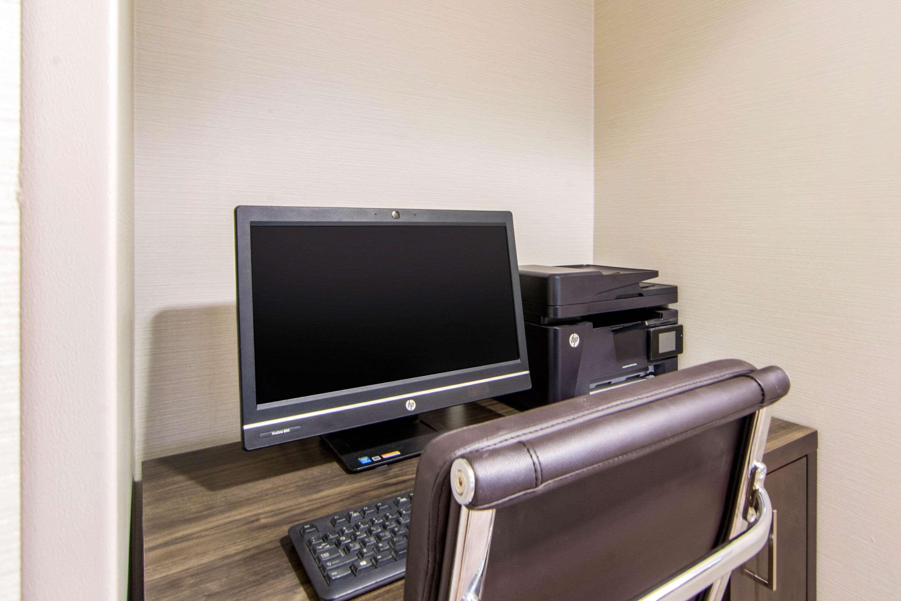 Comfort Inn & Suites Red Deer Eksteriør billede